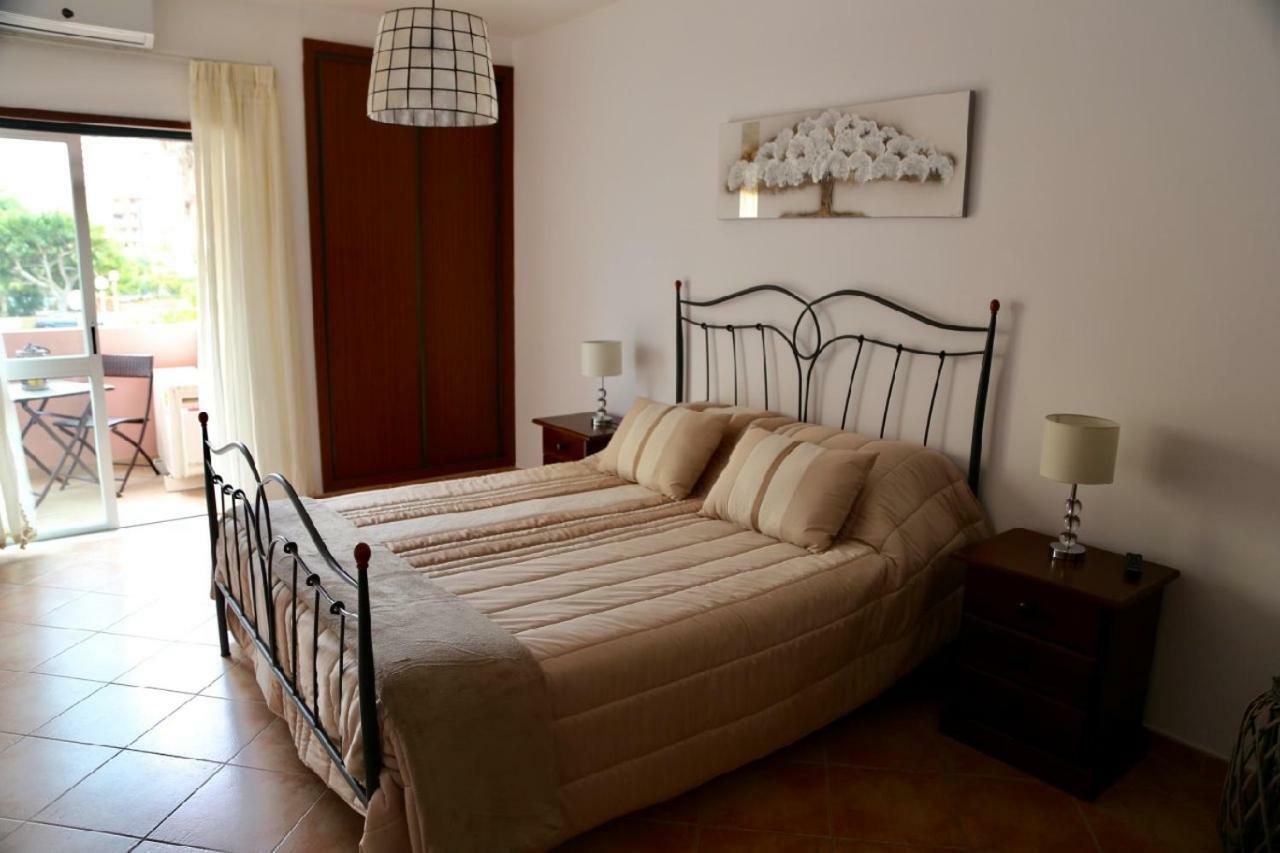 Praia Da Rocha, Algarve Sunny Apartment ปอร์ติเมา ภายนอก รูปภาพ