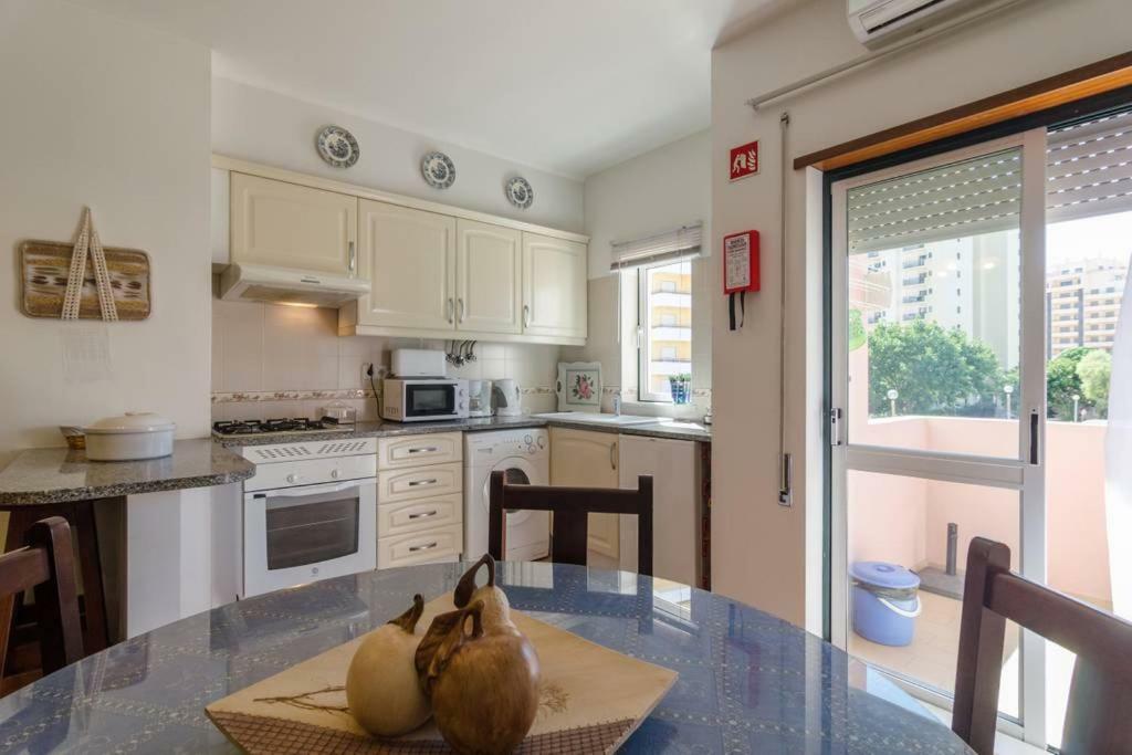 Praia Da Rocha, Algarve Sunny Apartment ปอร์ติเมา ภายนอก รูปภาพ
